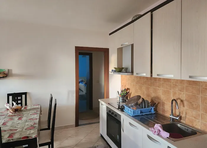 Family In Kavaje * Golem (Tirana)